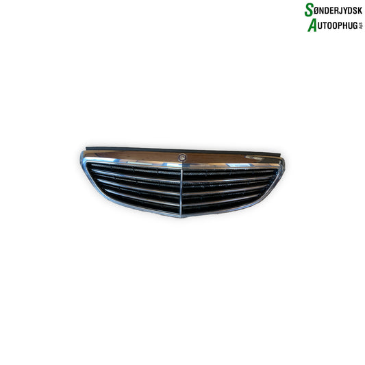 Mercedes-Benz C W205 Frontgitter Med OEM Nr. 2056281300 Fra Mercedes-Benz Ophugger