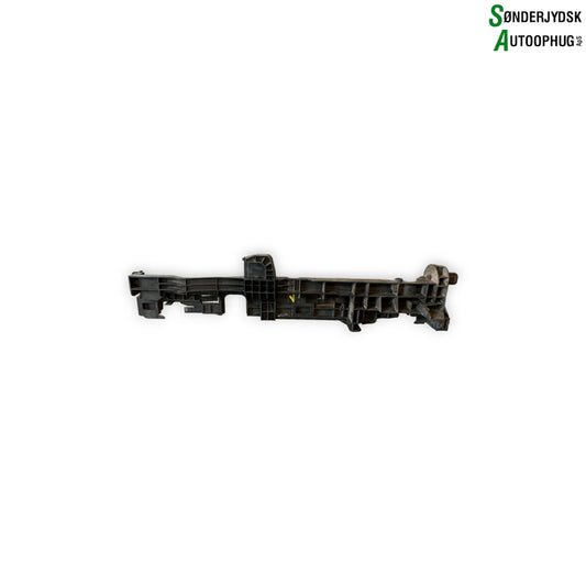 Mercedes-Benz C W205 Kølerkappe Med OEM Nr. A0995042318 Fra Mercedes-Benz Ophugger