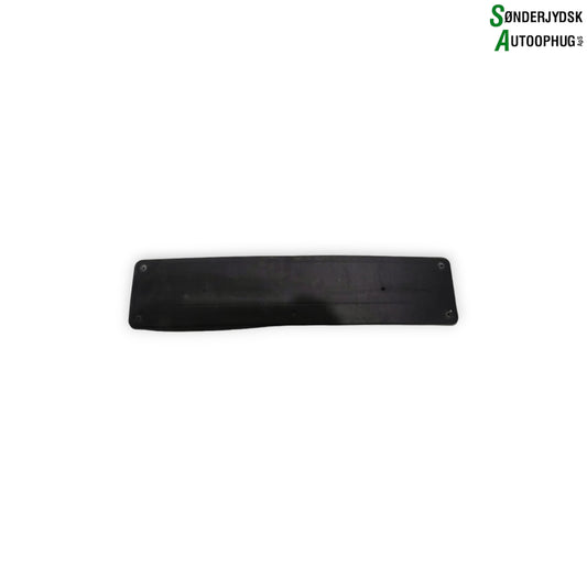 Mercedes-Benz C W205 Front, Løsdele Med OEM Nr. 2058170678 Fra Mercedes-Benz Ophugger