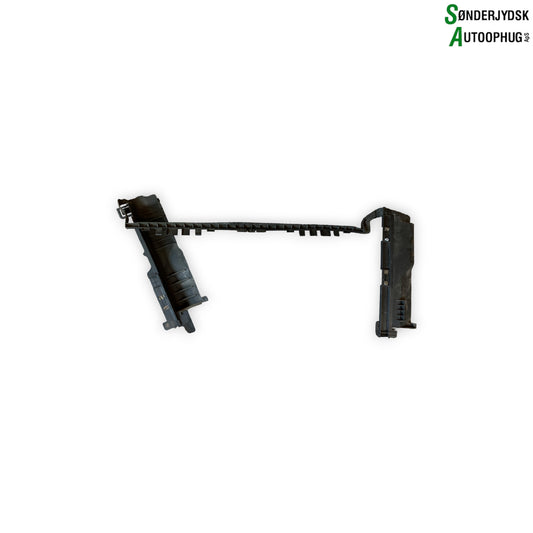 Mercedes-Benz C W205 Luftindtag For Med OEM Nr. A2055050130 Fra Mercedes-Benz Ophugger