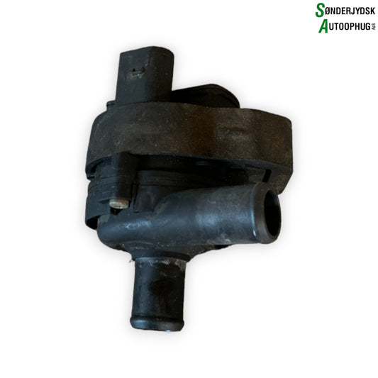 Mercedes-Benz Mercedes C W205 Cirkulationspumpe Med OEM Nr. A2118350028 Fra Mercedes-Benz Ophugger
