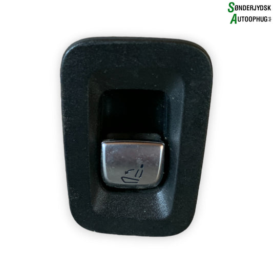Mercedes-Benz C W205 Kontakt Diverse Med OEM Nr. 2059058404 Fra Mercedes-Benz Ophugger