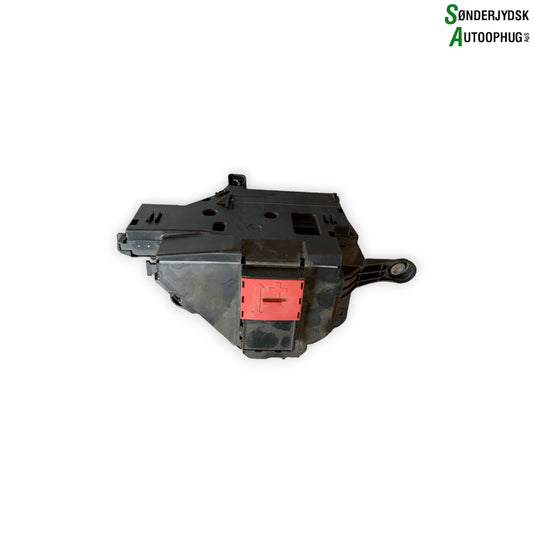 Mercedes-Benz Mercedes C W205 Sikringsboks Med OEM Nr. A2055401850 Fra Mercedes-Benz Ophugger