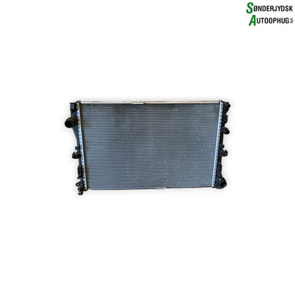 Mercedes-Benz C W205 Køler Med OEM Nr. A0995002203 Fra Mercedes-Benz Ophugger