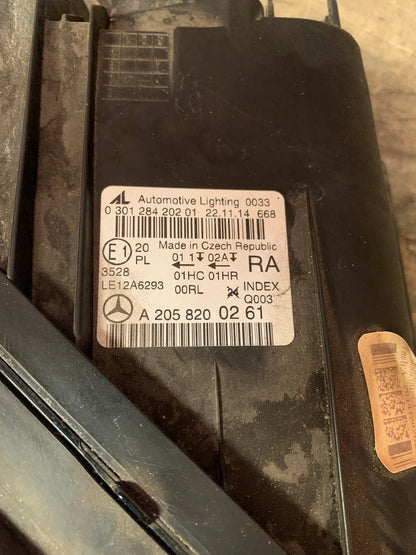 Mercedes-Benz C W205 Forlygte Med OEM Nr. A2058200261 Fra Mercedes-Benz Ophugger