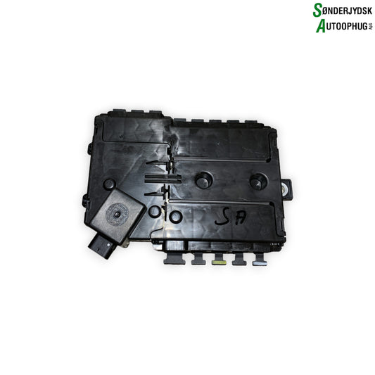 Mercedes-Benz Mercedes C W205 Sikring Med OEM Nr. 2055402850 Fra Mercedes-Benz Ophugger