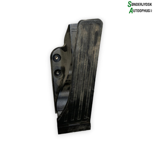 Mercedes-Benz C W205 Speederpedal Med OEM Nr. A2053000004 Fra Mercedes-Benz Ophugger