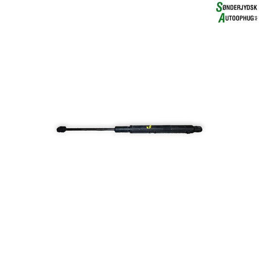 Mercedes-Benz C W205 Bagklapsdæmper Med OEM Nr. A2059800964 Fra Mercedes-Benz Ophugger