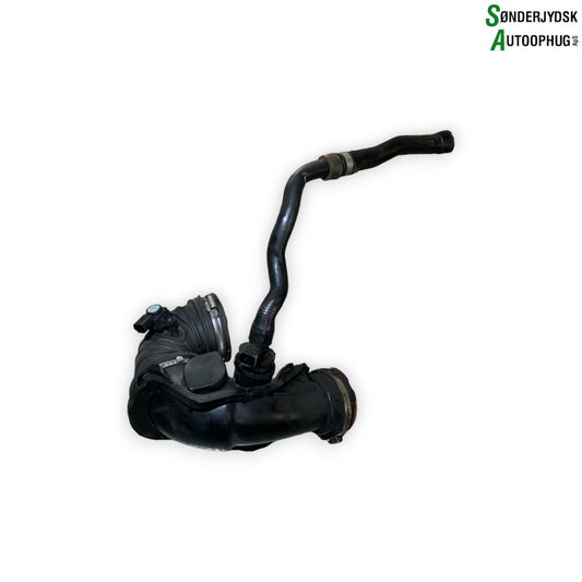 Mercedes-Benz C W205 Indsugningsslange Med OEM Nr. A6510903542 Fra Mercedes-Benz Ophugger