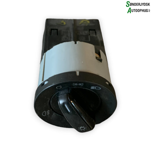 Skoda Citigo Kontakt Lys Med OEM Nr. 1ST9415361A Fra Skoda Ophugger