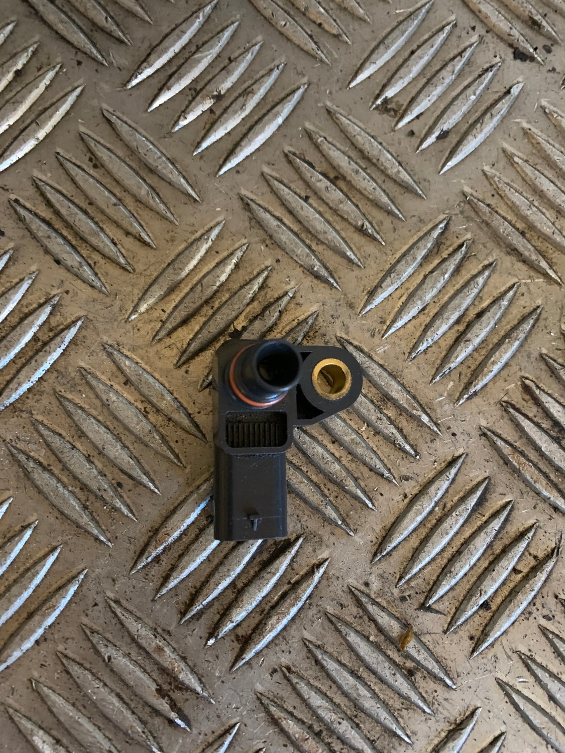 Mercedes-Benz Mercedes A W176 Map Sensor Med OEM Nr. A0091532228 Fra Mercedes-Benz Ophugger