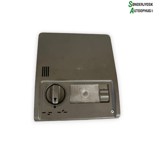 Audi A6 4A Loftslys Med OEM Nr. 895877829A Fra Audi Ophugger