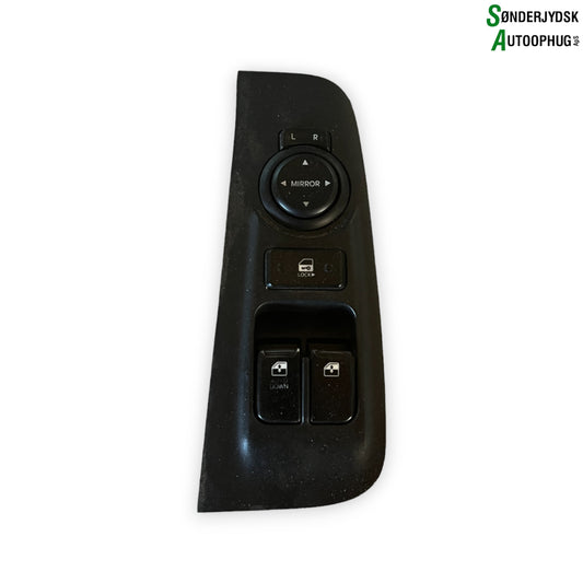 Hyundai H1 Kontakt Rudehejs Med OEM Nr. Ophugger Fra Hyundai Ophugger