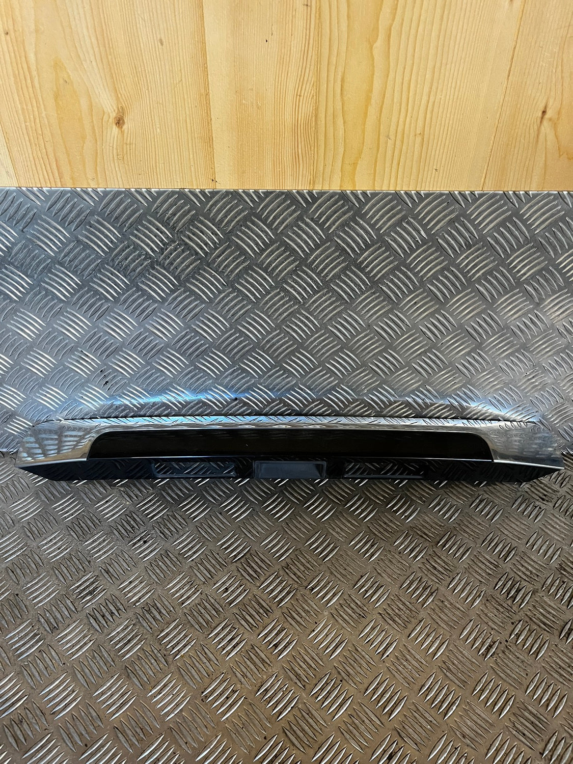 Citroen C3 Picasso Pynteliste Bagklap Med OEM Nr. 8742X1 Fra Citroen Ophugger