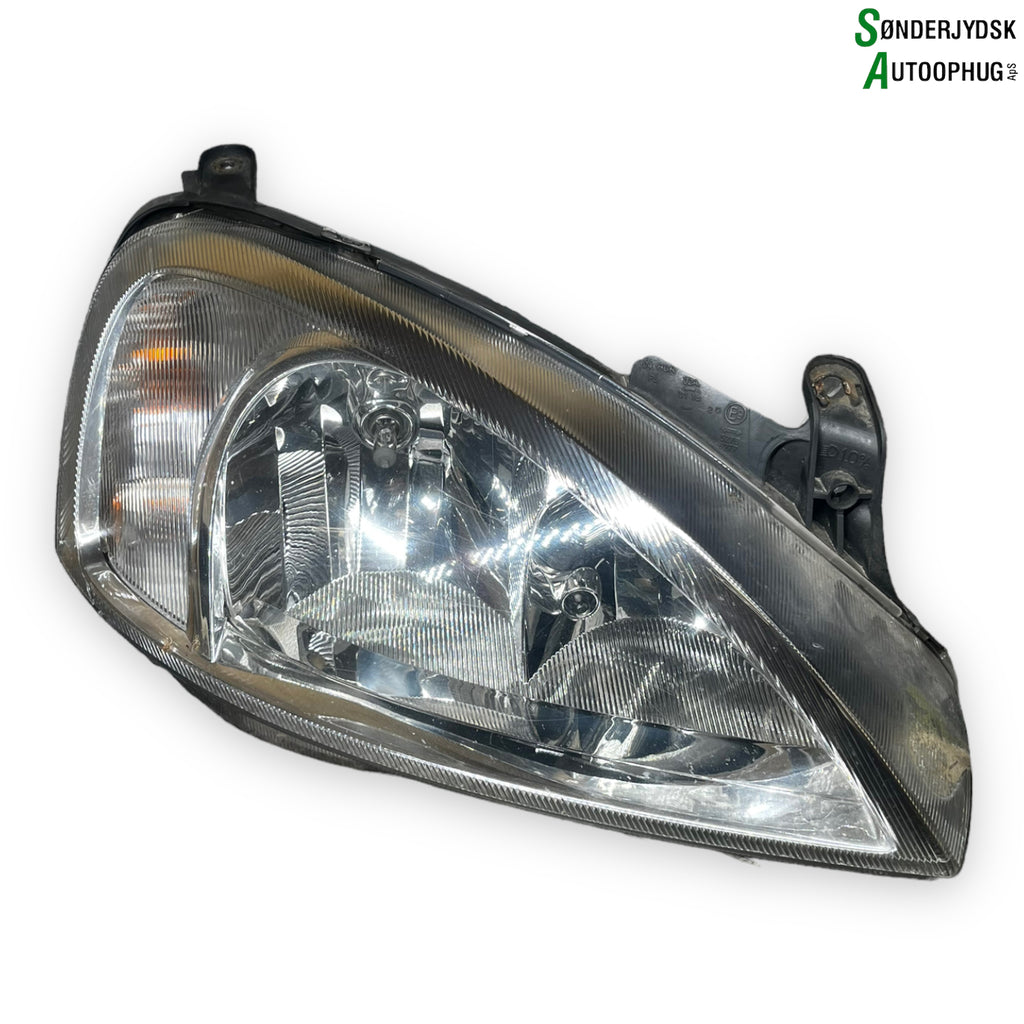 Opel Corsa C Forlygte Med OEM Nr. 087934M4WVALEO Fra Opel Ophugger
