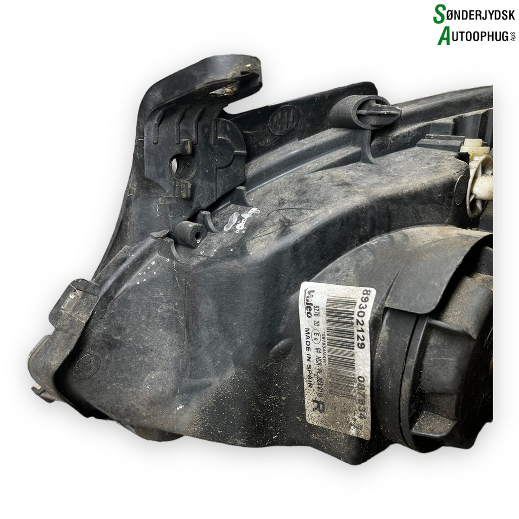 Opel Corsa C Forlygte Med OEM Nr. 89302129087934 Fra Opel Ophugger