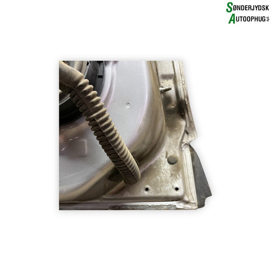 Renault Clio 4 Bagdør V Med OEM Nr. 821016892R Fra Renault Ophugger