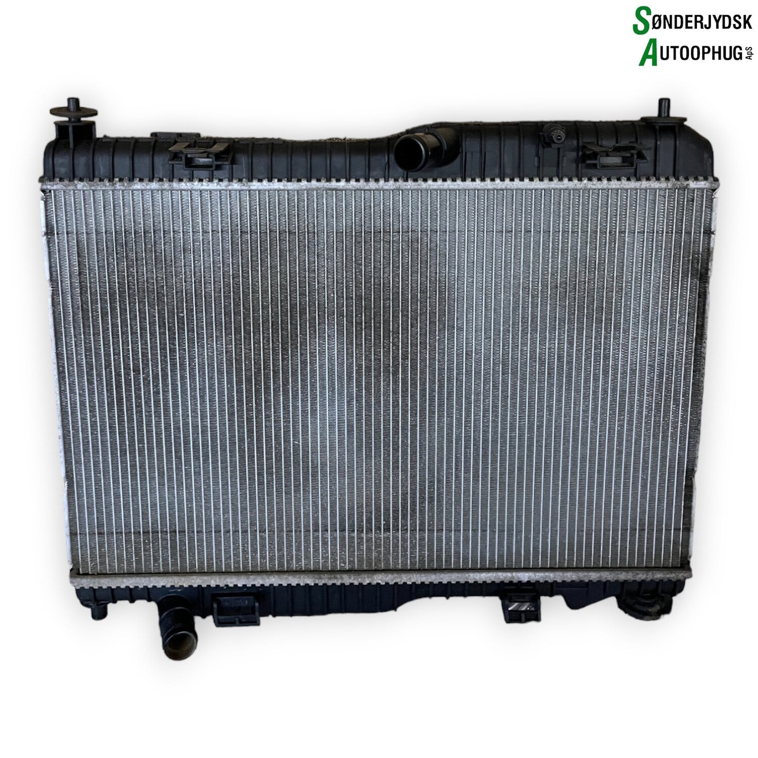 Ford Fiesta 7 Køler Med OEM Nr. 1768105 Fra Ford Ophugger