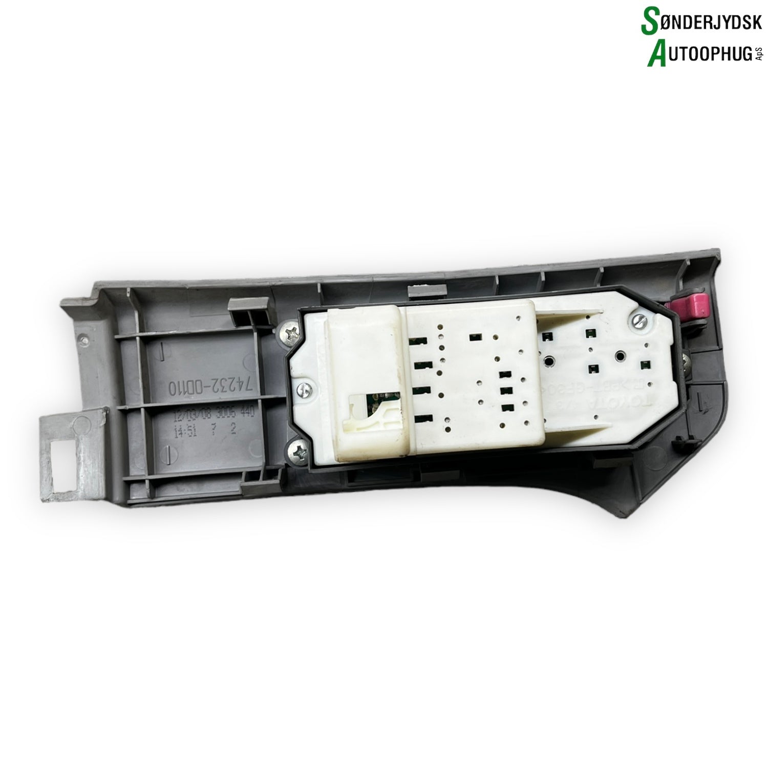 Toyota Yaris Kontakt Rudehejs Med OEM Nr. 848200D100 Fra Toyota Ophugger