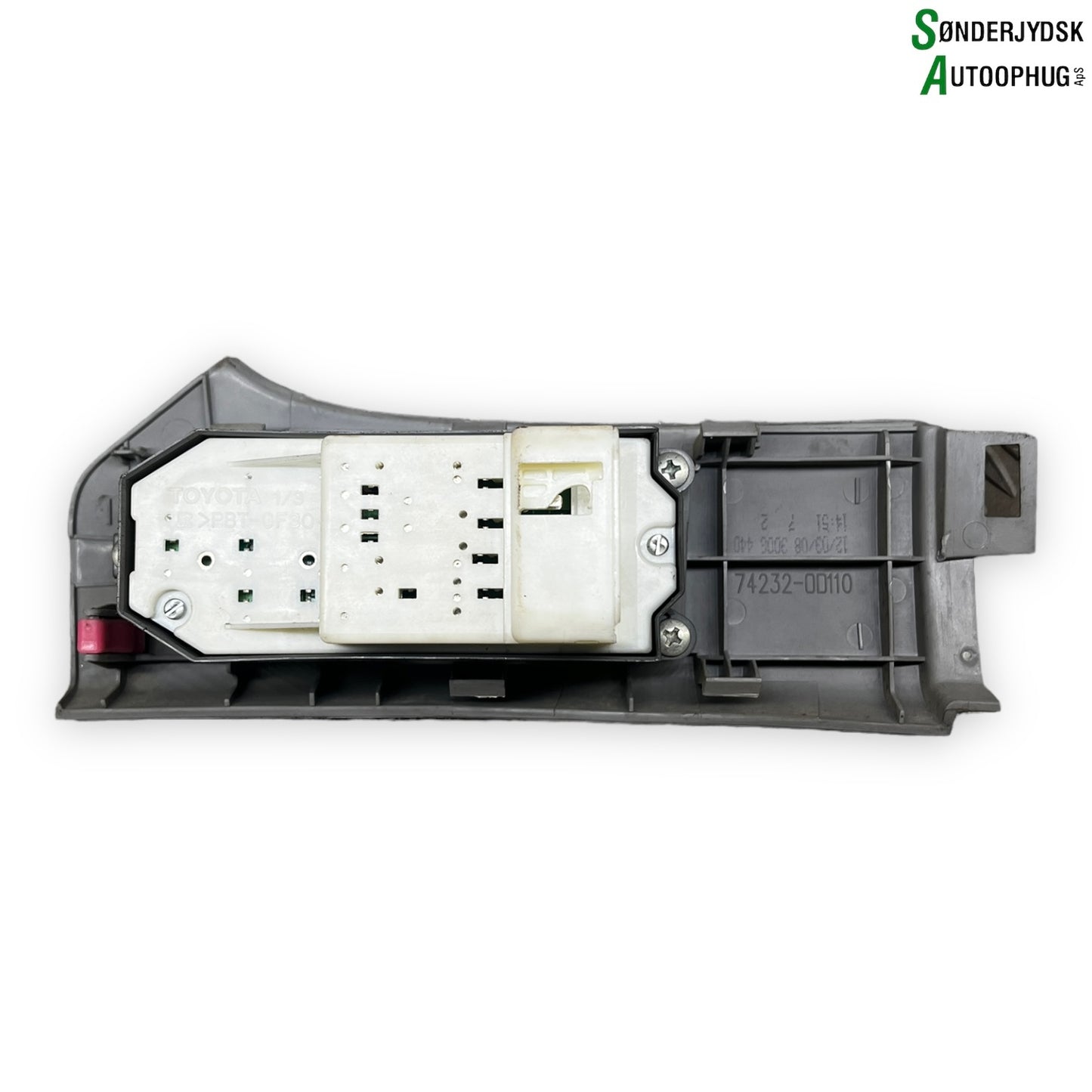 Toyota Yaris Kontakt Rudehejs Med OEM Nr. 848200D100 Fra Toyota Ophugger