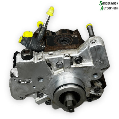 Toyota Yaris Dieselpumpe Med OEM Nr. 221000N020 Fra Toyota Ophugger