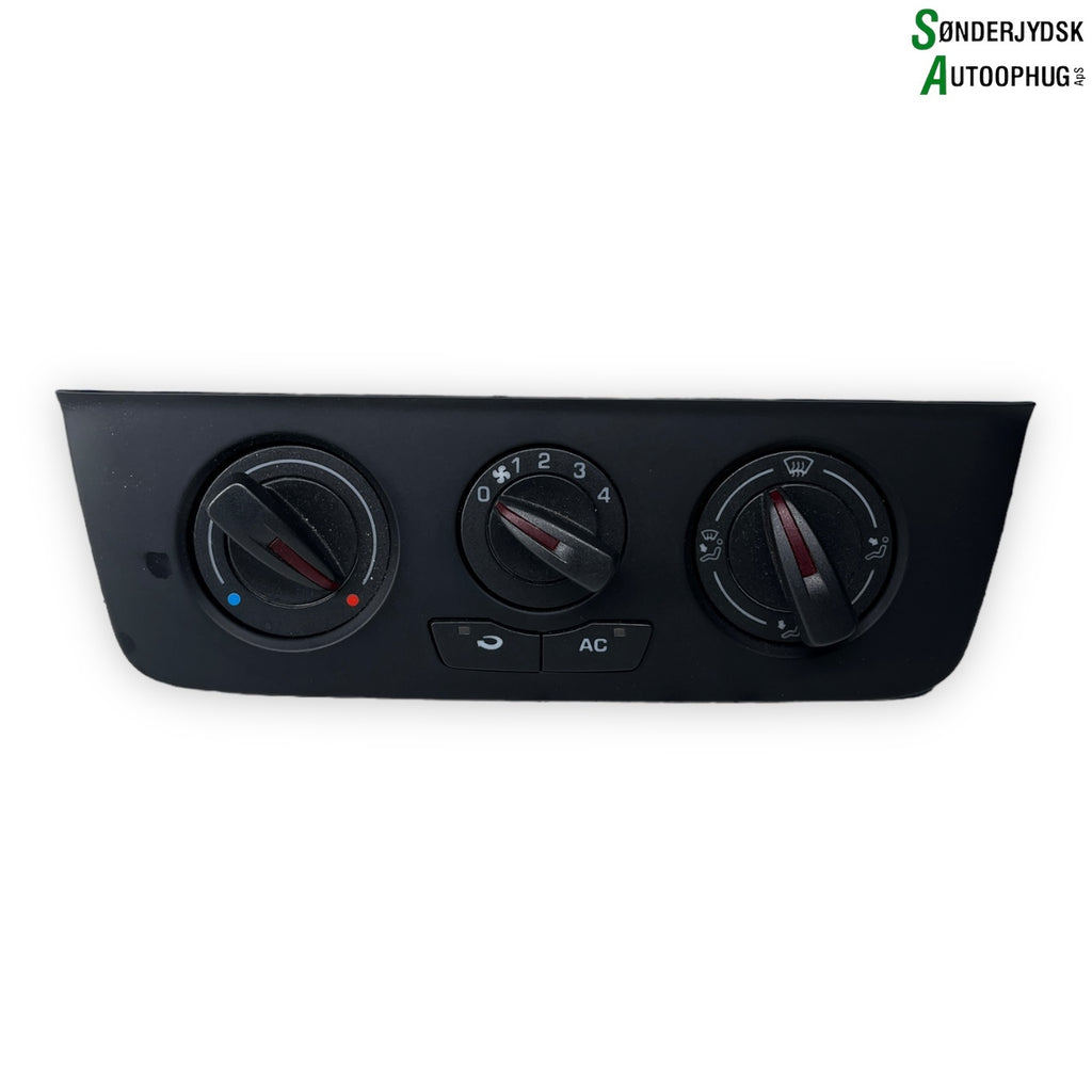 Seat Ibiza Varmeregulering Med OEM Nr. 6J0820045A Fra Seat Ophugger