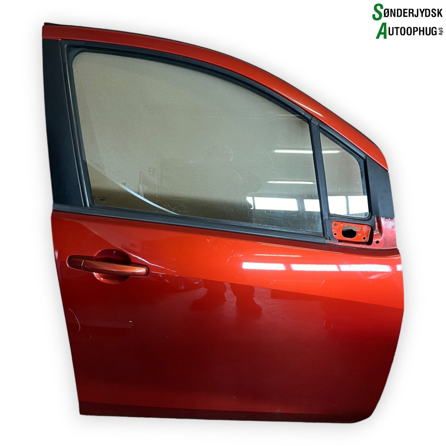 Suzuki Splash Fordør H Med OEM Nr. 6800151K00 Fra Suzuki Ophugger