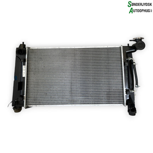 Toyota Corolla E12 Køler Med OEM Nr. 1640021140 Fra Toyota Ophugger