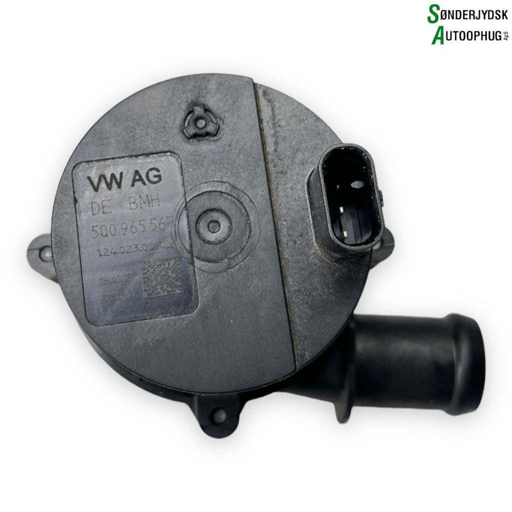 Skoda Fabia Cirkulationspumpe Med OEM Nr. 5Q0965567 Fra Skoda Ophugger