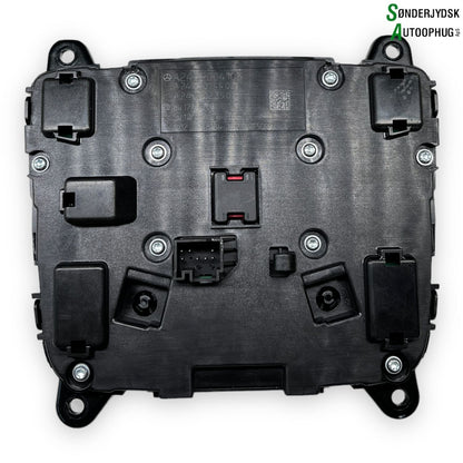 Mercedes-Benz A-W177 Mmi Multikontakt Med OEM Nr. A2479023501 Fra Mercedes-Benz Ophugger