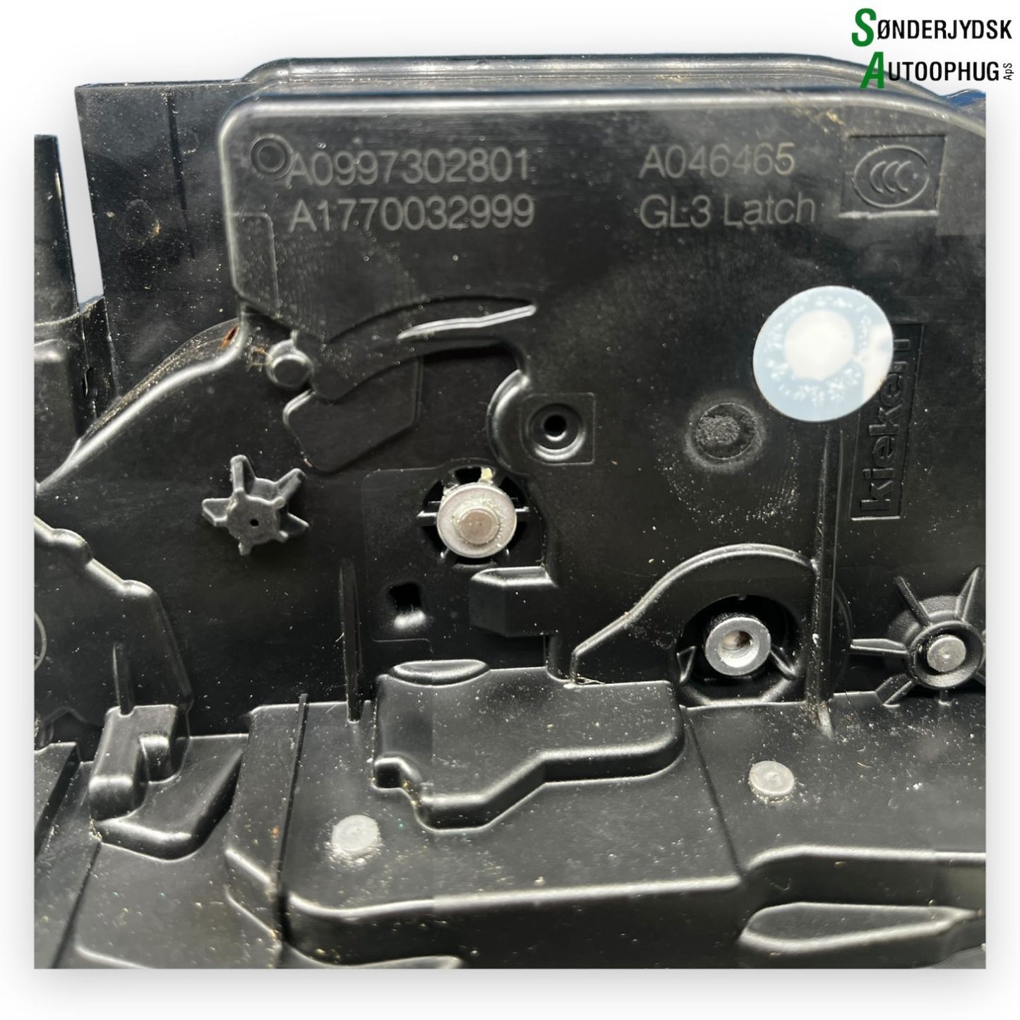 Mercedes-Benz A-W177 Dørlås Med OEM Nr. A1770032999 Fra Mercedes-Benz Ophugger