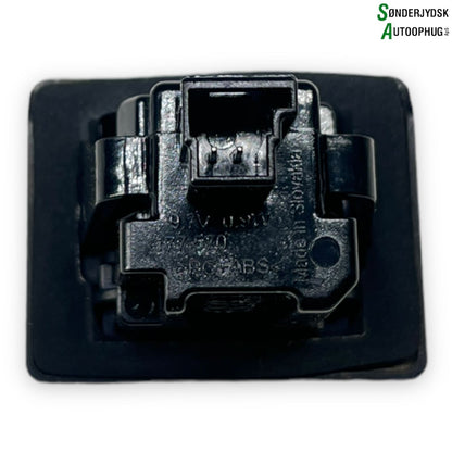 Mercedes-Benz A-W177 Nummerpladelygte Med OEM Nr. 0009062903 Fra Mercedes-Benz Ophugger