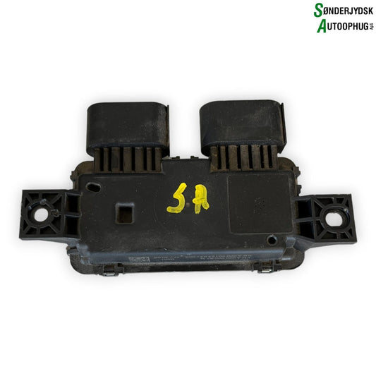 Mercedes-Benz A-W177 Relæ Injection Med OEM Nr. A0009008214 Fra Mercedes-Benz Ophugger