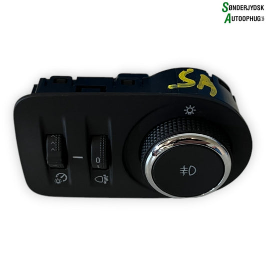 Opel Grandland Kontakt Lys Med OEM Nr. 39085923 Fra Opel Ophugger