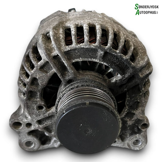 Skoda Fabia Generator Med OEM Nr. 045903023F Fra Skoda Ophugger