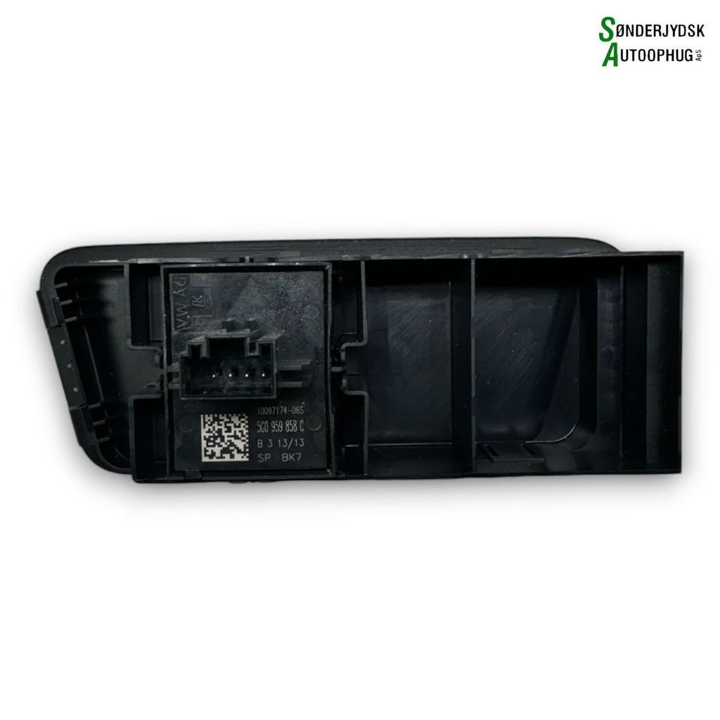 VW Golf 7 Au Kontakt Rudehejs Med OEM Nr. 5G0959858C Fra VW Ophugger