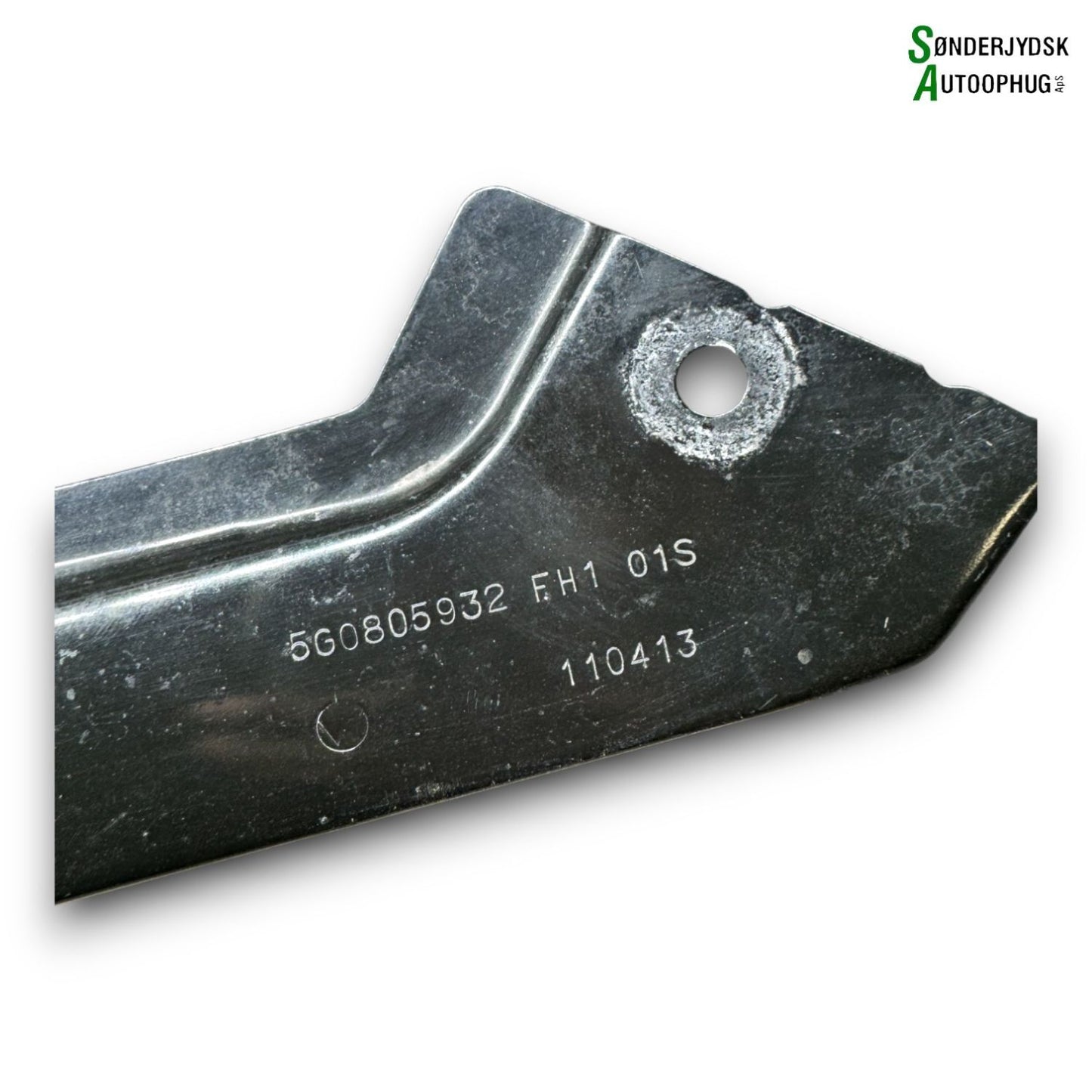 VW Golf 7 AU Forlygteholder Med OEM Nr. 5G0805932 Fra VW Ophugger