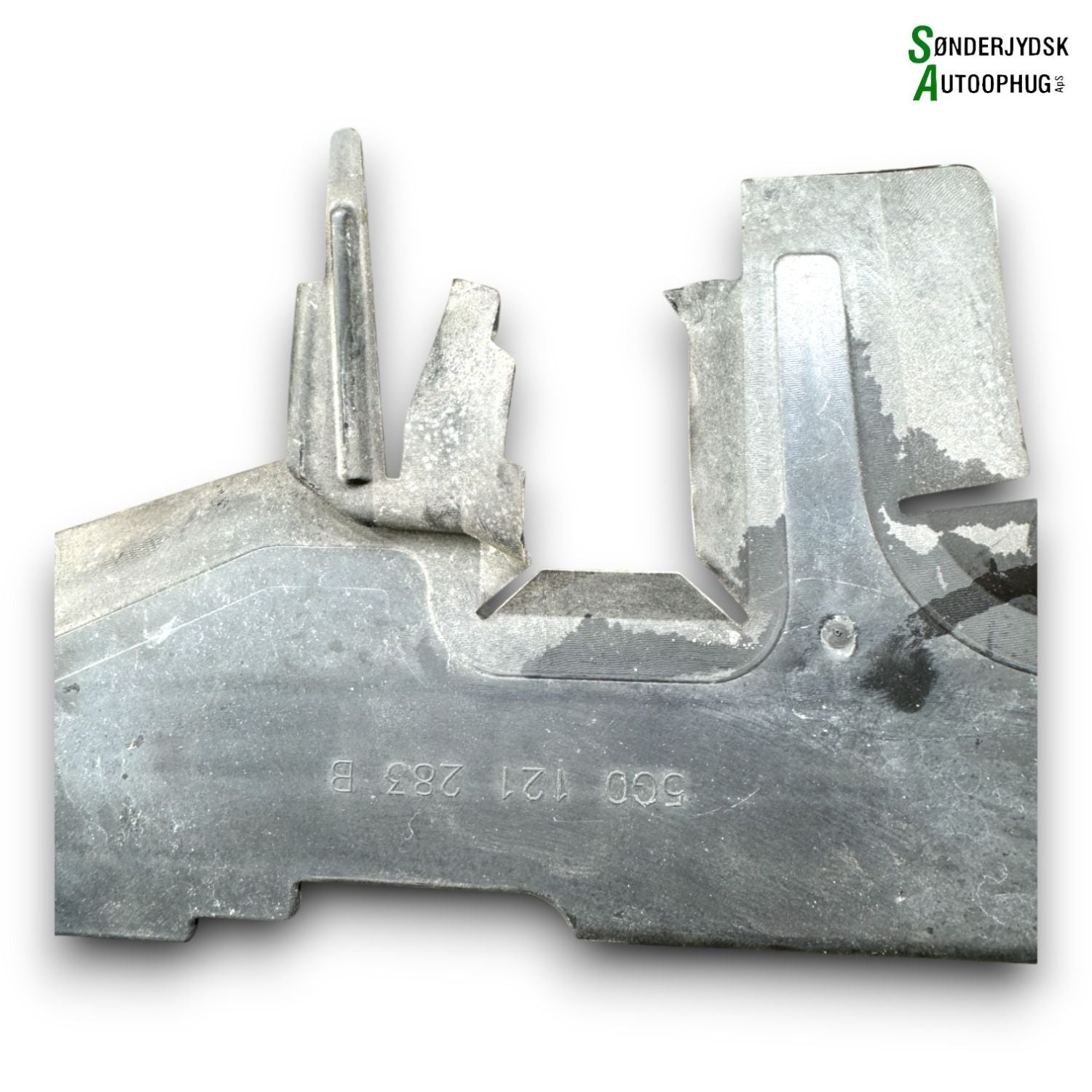 VW Golf 7 AU Front, Løsdele Med OEM Nr. 5G0121283B Fra VW Ophugger