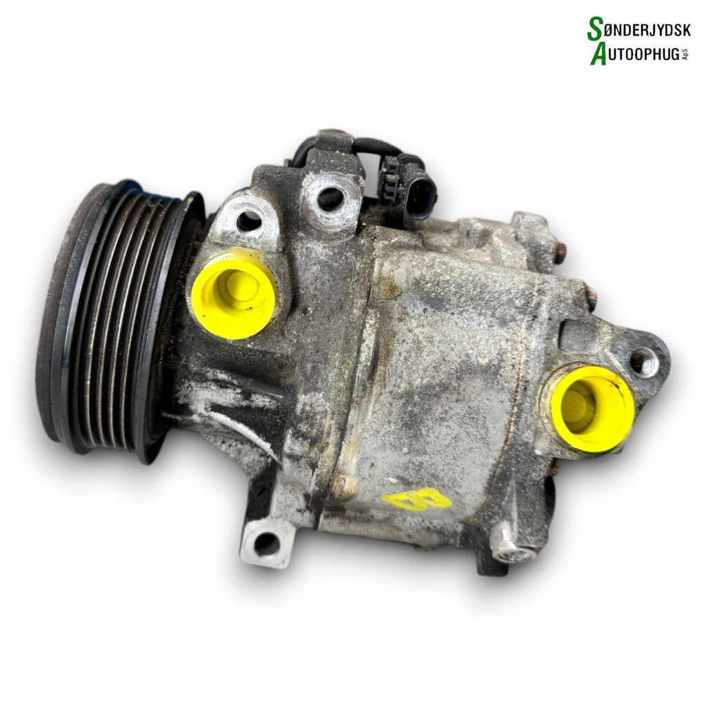 Opel Karl Aircondition Pumpe Med OEM Nr. 42483362 Fra Opel Ophugger