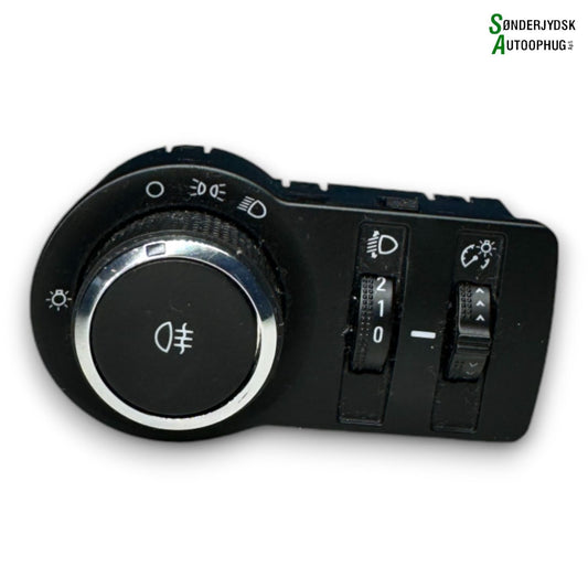 Opel Karl Kontakt Lys Med OEM Nr. 95248631 Fra Opel Ophugger