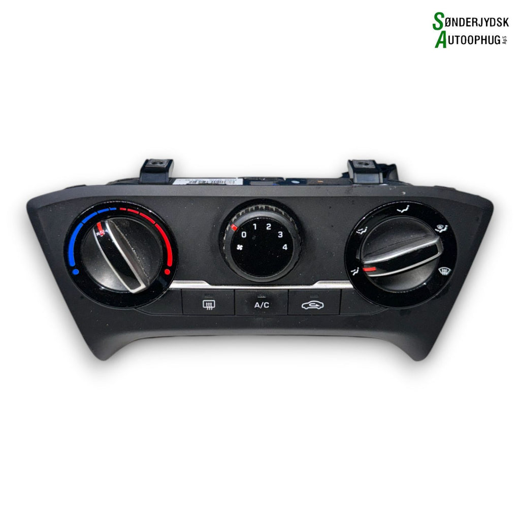 Hyundai I20 Nl Varmeregulering Med OEM Nr. 97250C8410RDR Fra Hyundai Ophugger