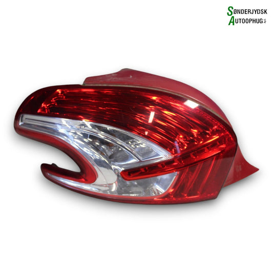 Peugeot 208 Baglygte Med OEM Nr. 9672628280	 Fra Peugeot Ophugger