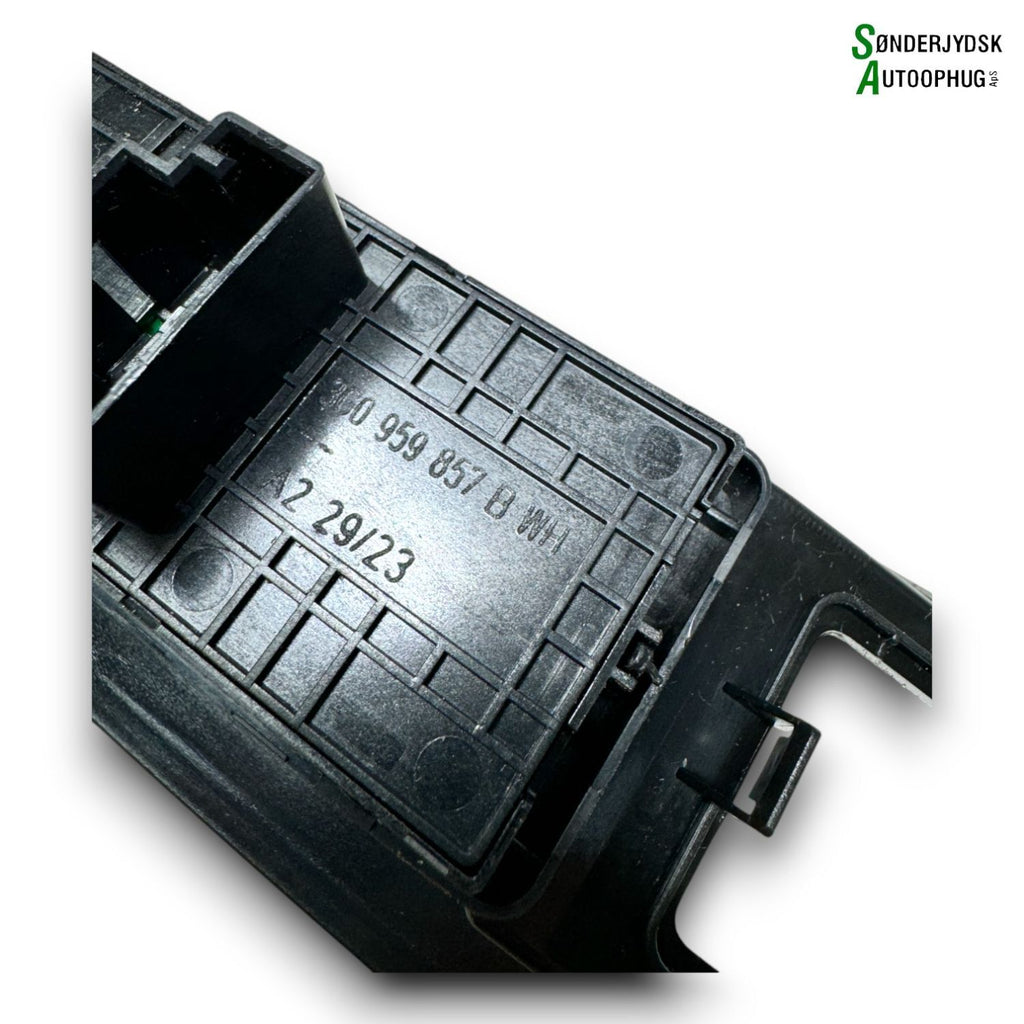 VW Touran 5T Kontakt Rudehejs Med OEM Nr. 5TB86834782V Fra VW Ophugger