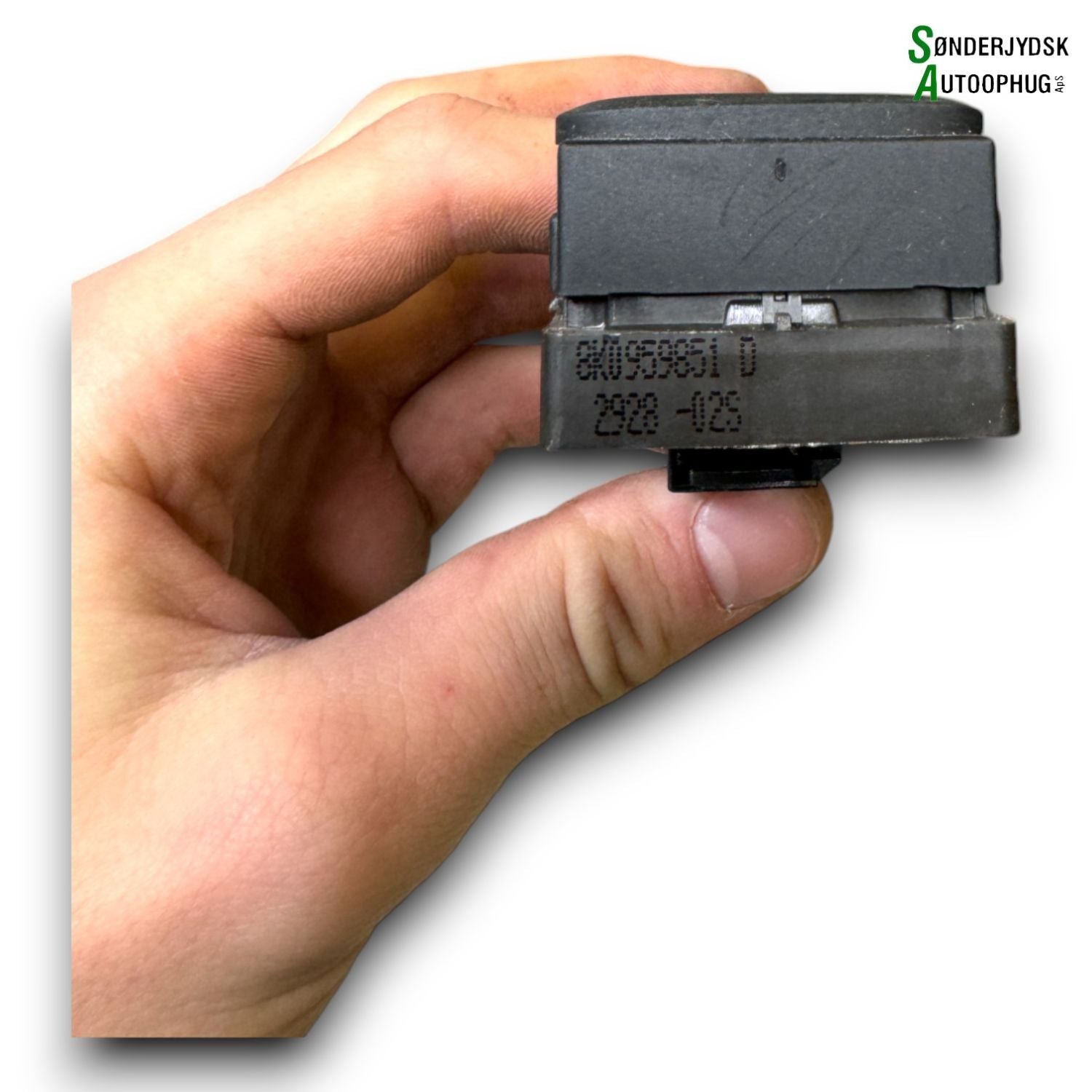 Audi A4 Kontakt Rudehejs Med OEM Nr. 8K0959851DV10 Fra Audi Ophugger