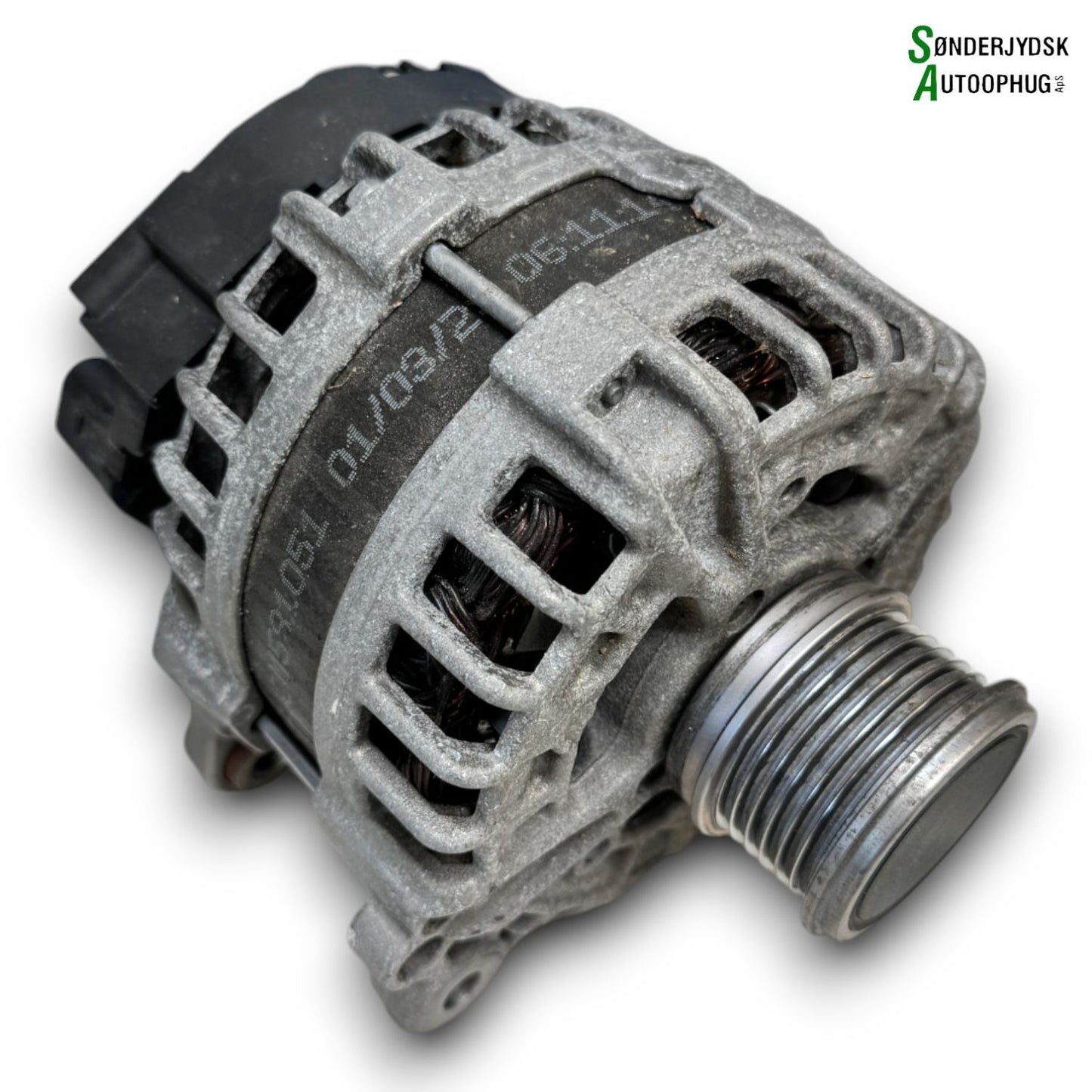 VW Touran 5T Generator Med OEM Nr. 04L903021J Fra VW Ophugger