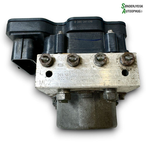 Peugeot 108 ABS Pumpe Med OEM Nr. 1611918680 Fra Peugeot Ophugger