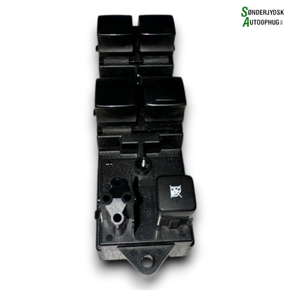 Mitsubishi Space Star Kontakt Rudehejs Med OEM Nr. 8608A301 Fra Mitsubishi Ophugger