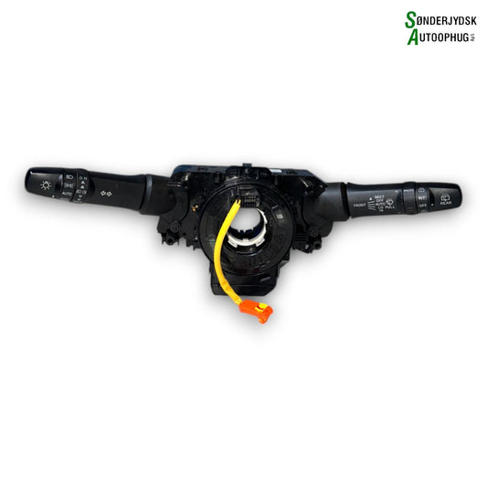 Mitsubishi Space Star Kontakt Combi Med OEM Nr. 8617A133 Fra Mitsubishi Ophugger