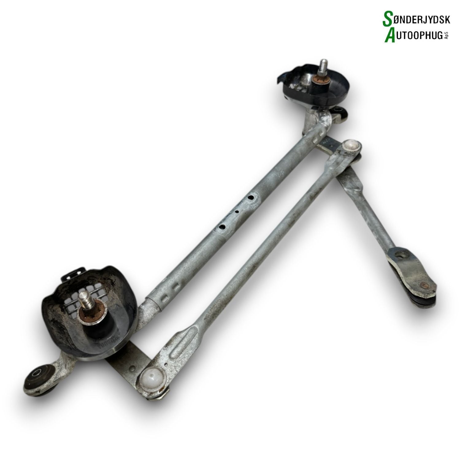 Mitsubishi Space Star Viskertræk Med OEM Nr. 8251A056 Fra Mitsubishi Ophugger