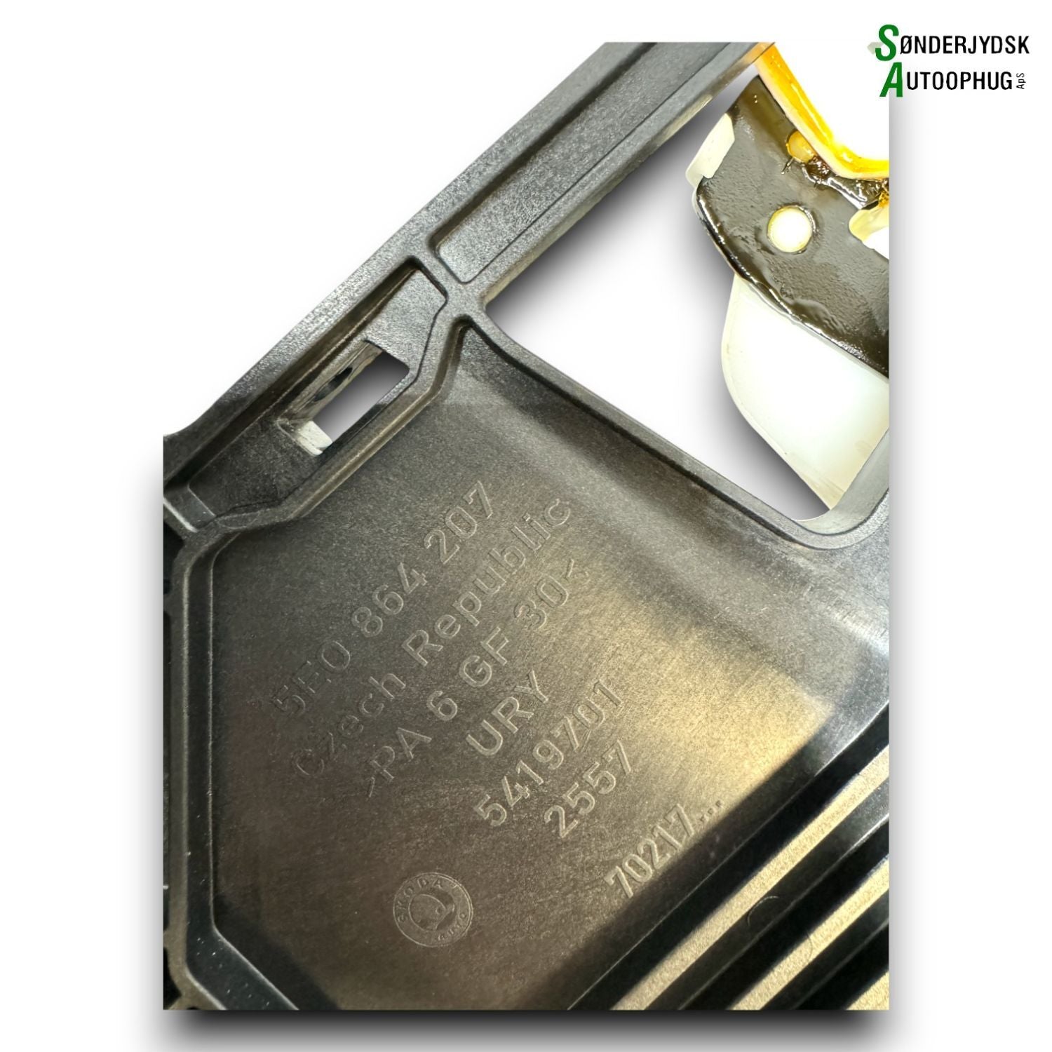 Skoda Octavia Armlæn Med OEM Nr. 5E0864207EPI8 Fra Skoda Ophugger